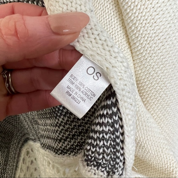 House of Harlow | Fringe Aztec Knitted Sweater, one size - Picture 9 of 9